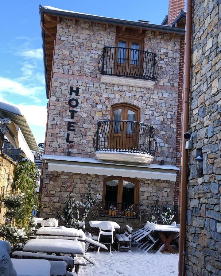Hotel Ambassador Voskopojë 외부 사진