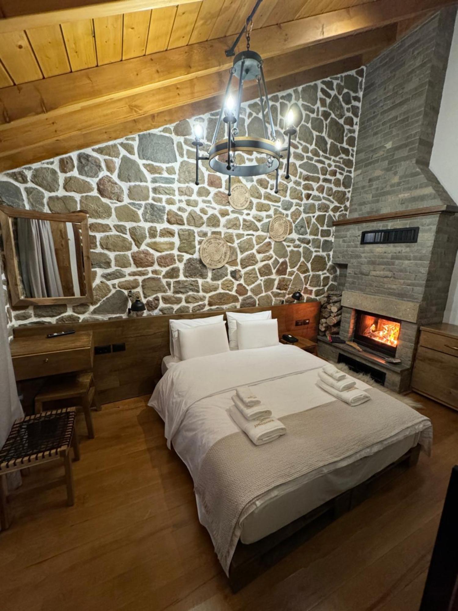 Hotel Ambassador Voskopojë 외부 사진